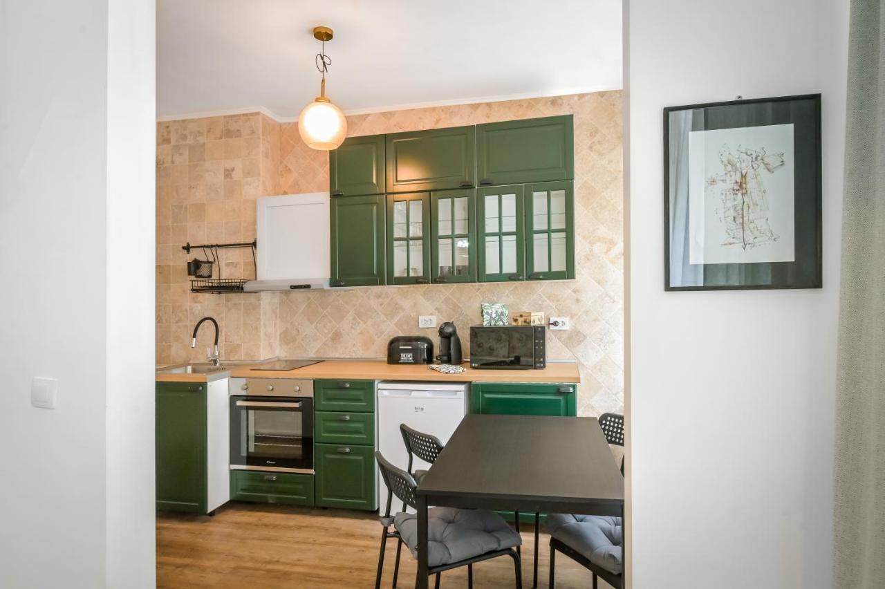 Floral Studio Retreat In Sofia City Center By Flat Mаnager Екстериор снимка